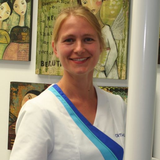 Vriendelijke orthodontist 